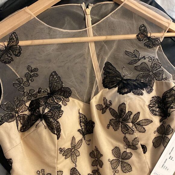 Teri Jon Sleeveless 3D Embroidered Butterfly Illusion Gown Dress NWT size 8 - Picture 4 of 10